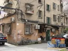 上海火车站 · 中华新路612-660号 · 1室 · 1厅