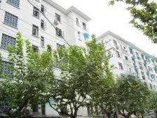 丽园公园旁边,闹中取静,有小院子,朝南小户型一室户