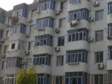 装修好,可以拎包入住,视野开阔