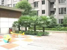 高区两房,楼下是4/10号线海伦路站,门口两公园,价格好