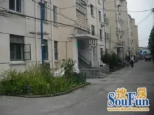 【一楼带天井+精装修+位置好!】