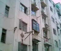 三房出售 楼层4楼 一南两北 使用面积大 配套齐全