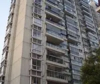 锦福苑 大三房 裸价出售 2楼 花园位置 次新小区