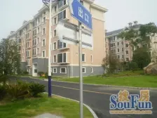 房子满五年,大面积两房,户型方正,宝龙商圈