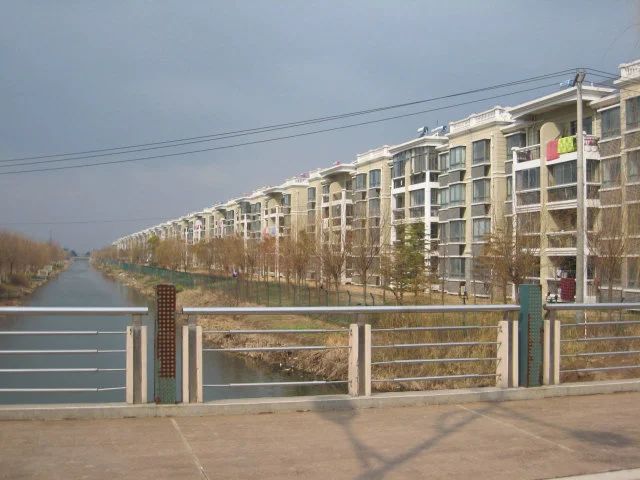 小区相关图