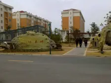 此房满五年无增值税 飞机户型大三房 环境好 南北通