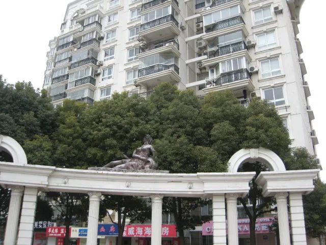 小区相关图