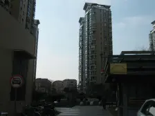 业主举牌推荐:整个板块独有人车分流+地铁口的小区!