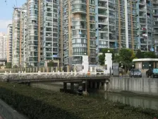 铁口05年商品房+电梯中高区+大三房交通方便、电梯