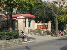 主卧朝南,环境优美,居家装修,采光充足