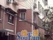 长宁新华路3房户型南北,售后公房,看房方便。