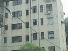 宝钢九村 低楼层 带院子 一室一厅 诚意出售