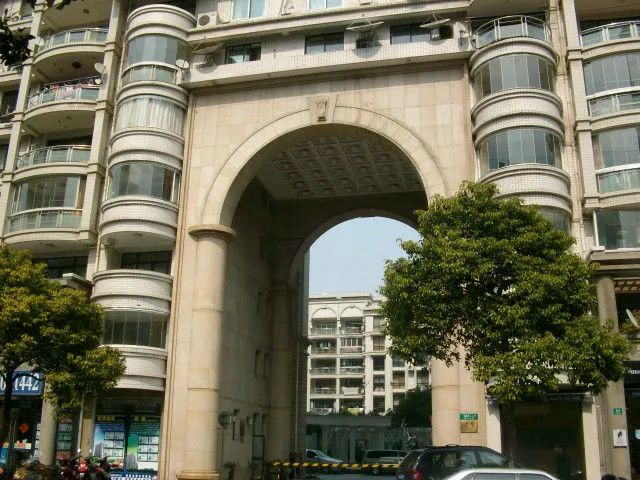 小区相关图