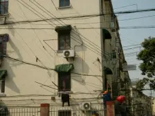 娄山关路815弄 1室0厅 南 北