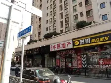 三轨环绕,高品质小区,人车分流刷卡入户,房东诚意出售价格好谈