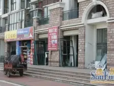 罗马象湖壹号 装修好,环镜优美 周边匹套完善,,出行方便