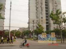 此房满五税少,采光好,户型方正