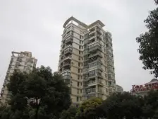 前后无遮挡 小区花园位置 送南北三阳台 带固定车位