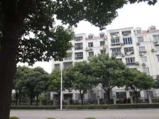 独门独户的小洋房 看房非常方便 自住诚意出售