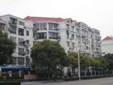 碧云新上两房,不靠马路,好楼层,上实1-9未用,诚心出售