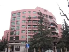 业主花一百多万装修,目前空置诚意出售。看房方便。