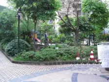 观音桥商圈旁精装修两室一厅生活方便