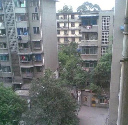 万年场横街17号院实景图