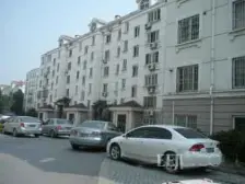 自住装修,拎包入住,东边户采光好,电梯房,房东诚心出售