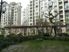 沿河改善户型,诚意出售价格好商量,加油推荐