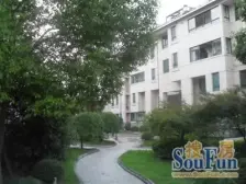 店总亲自推荐 西郊上叠别墅 5房3卫 停车方便 有露台