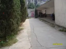 商业机械厂宿舍 南北通透,采光好 装修好,环镜优美 视野好,诚心出售