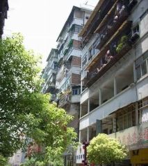 南京西路286号电视机厂宿舍户型方正,采光好视野好,诚心出售