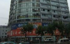 云河大厦新出低总价两室楼层采光好房东诚心卖