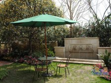 大多墅,往来皆名利。及少墅,谈笑有鸿儒。