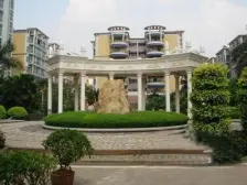 业主急售,电梯高楼层,南北对流采光好。