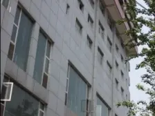 牛角沱轻轨站。轻轨房,电梯大三房,出行方便。