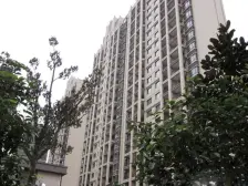 空中别墅+顶复两层+地铁5号线+产权车位60多平的露台