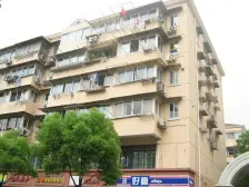 新出一房带院子 南北户型 小区位置好 看房随时