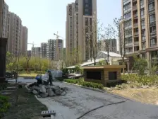 全南户型,电梯高层,小区门口位置