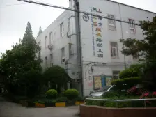 主卧朝南,卫生间全明,小区中心位置,近地铁