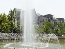 近地铁,电梯房,产权清晰 家具全送,新上房源