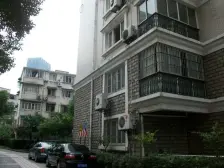 长发白玉公寓 3室2厅 南 北