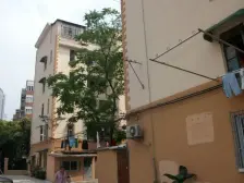 精品3层 地铁口 南北通大一房 精装修 苏州河畔