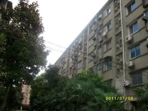 视野开阔,南北通透,全天采光充足 ;楼前后间距大,户型居住舒
