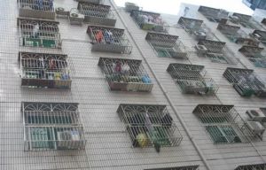可公积金中层,全明窗,楼下是桥东