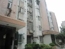 一梯两户,80%以上得房率,正规三房带有客厅,采光足