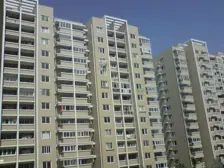 大一房后面临河,房东诚心出售,配套齐全