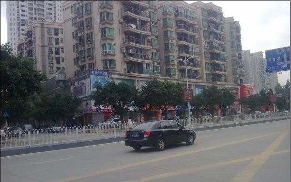 小区相关图