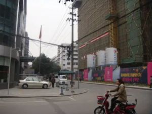 神仙树6号院 1室1厅 西北