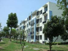 临港大三房两卫,满五年,税费少,业主置换房子急售!